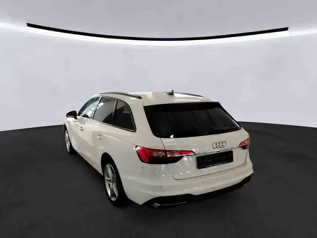 Gebraucht Audi A4 S-Line 163 PS (119 kW) 2022 Weiß Kombi