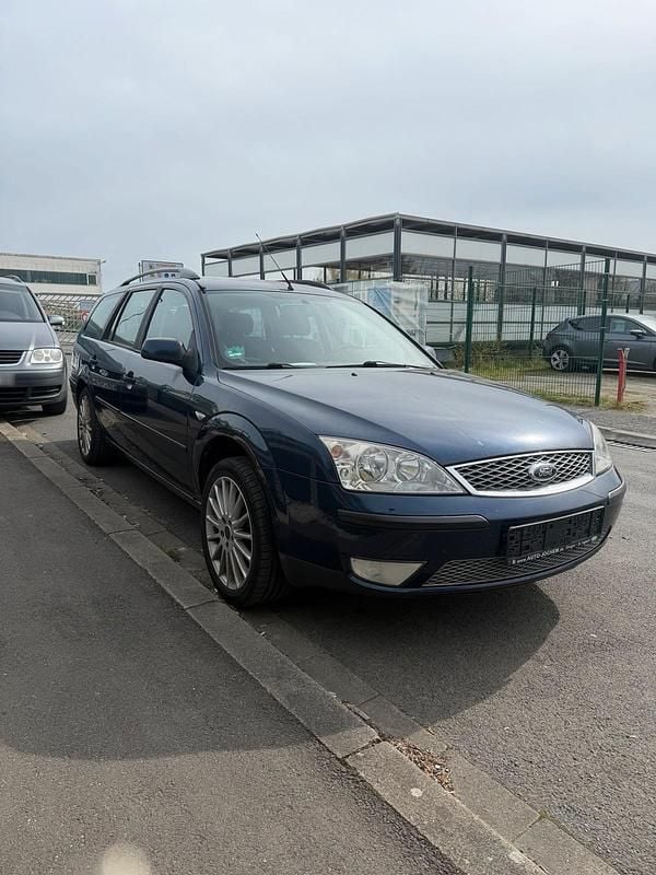 Gebraucht Ford Mondeo 125 PS (91 kW) 2005 Blau Kombi