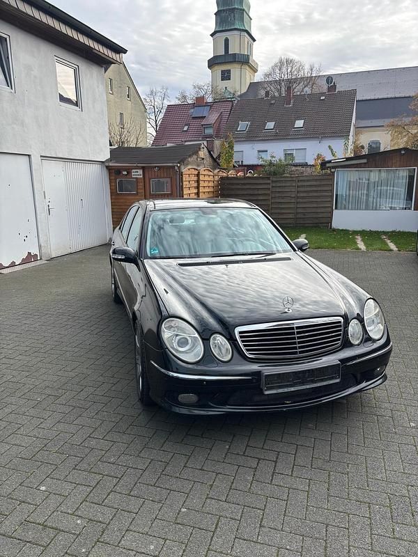 Schwarz Gebraucht 2002 Mercedes E500 Limousine | 7.000 € (Guter Preis) - Bild 1/4