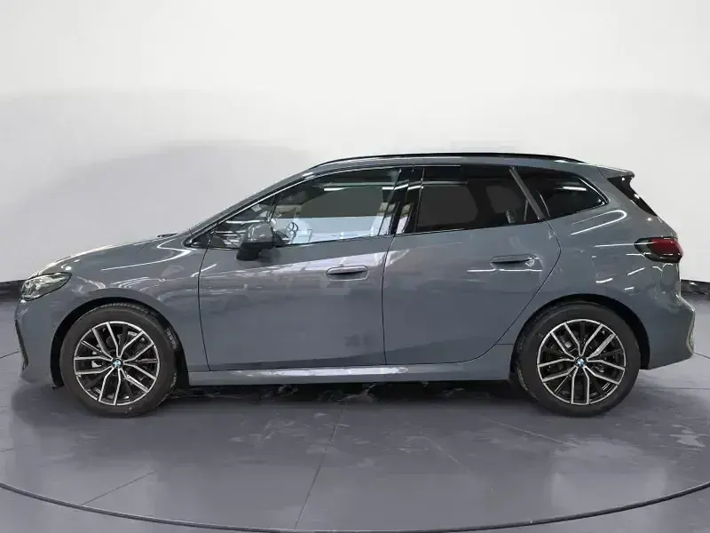 Gebraucht BMW 220 Active Tourer Comfort Edition 163 PS (119 kW) 2026 Grau Van / Kleinbus