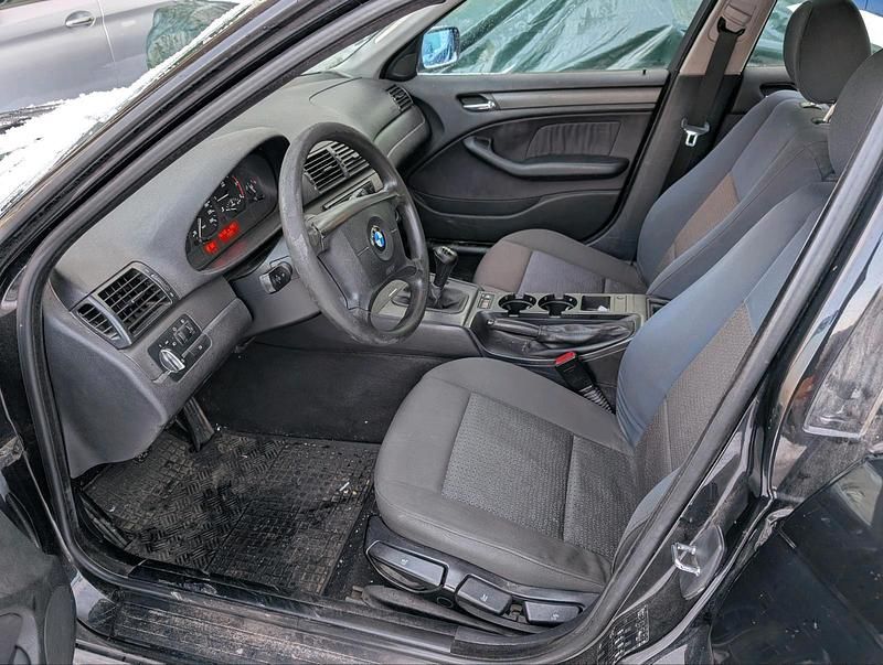 Gebraucht BMW 320 150 PS (110 kW) 2002 Schwarz Kombi