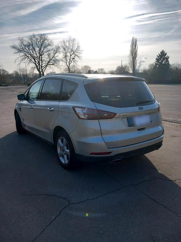 Second-hand Ford S-MAX Titanium 190 CP (139 kW) 2019 Argintiu Monovolum