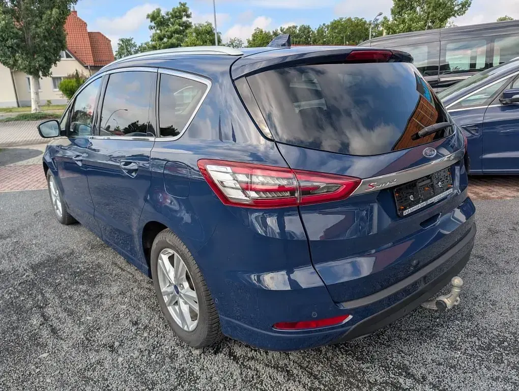 Gebraucht Ford S-MAX Titanium 150 PS (110 kW) 2020 Blau Van / Kleinbus