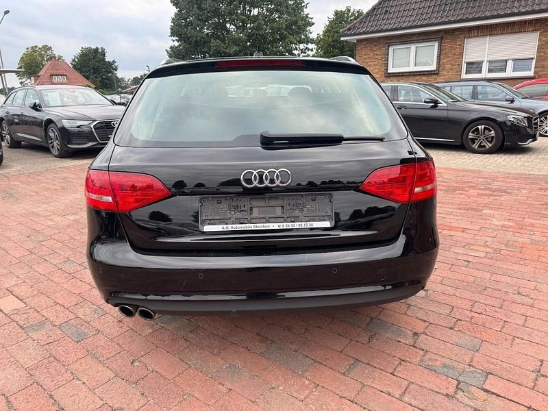 Gebraucht Audi A4 Attraction 150 PS (110 kW) 2014 Schwarz Kombi