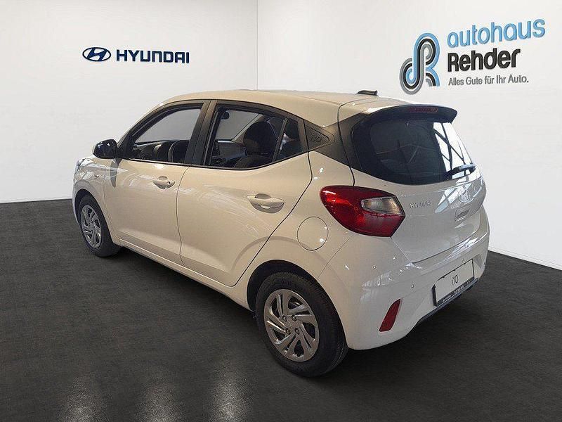 Neu Hyundai i10 Select 63 PS (46 kW) 2025 Weiß Kleinwagen