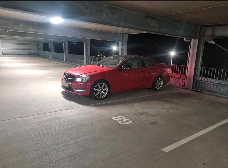 Gebraucht Mercedes C250 204 PS (150 kW) 2013 Rot Coupé