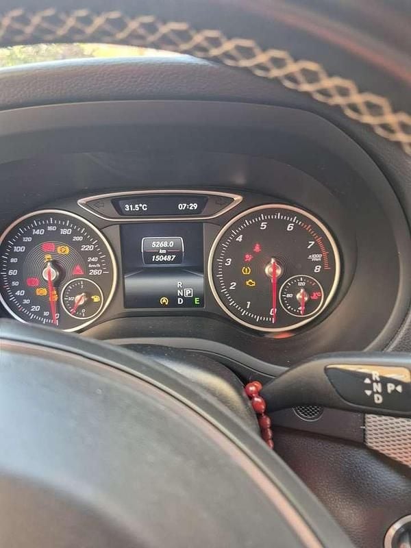 Gebraucht Mercedes 180 152 PS (111 kW) 2015 Limousine