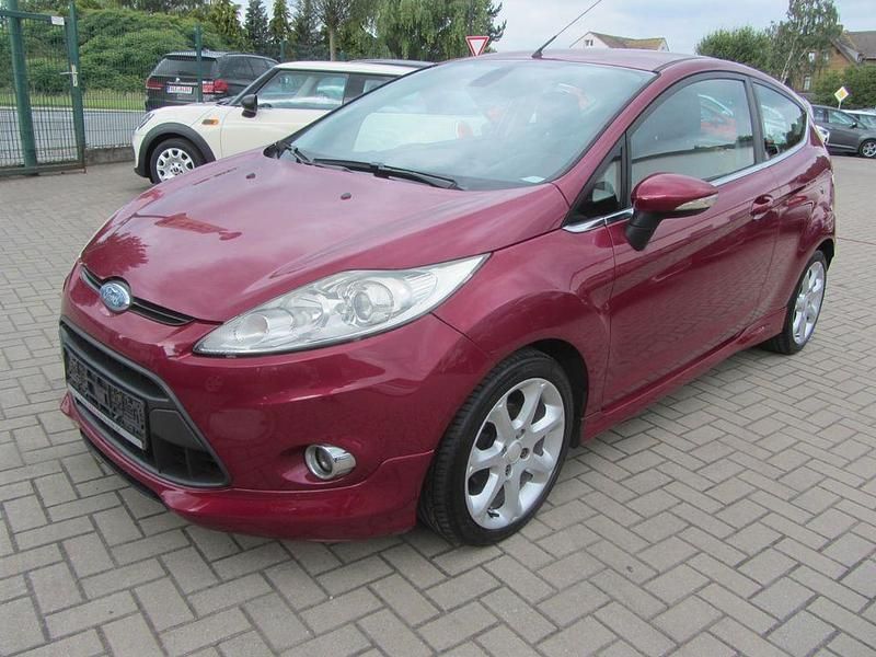 Gebraucht Ford Fiesta Trend 97 PS (71 kW) 2008 Violett Kleinwagen