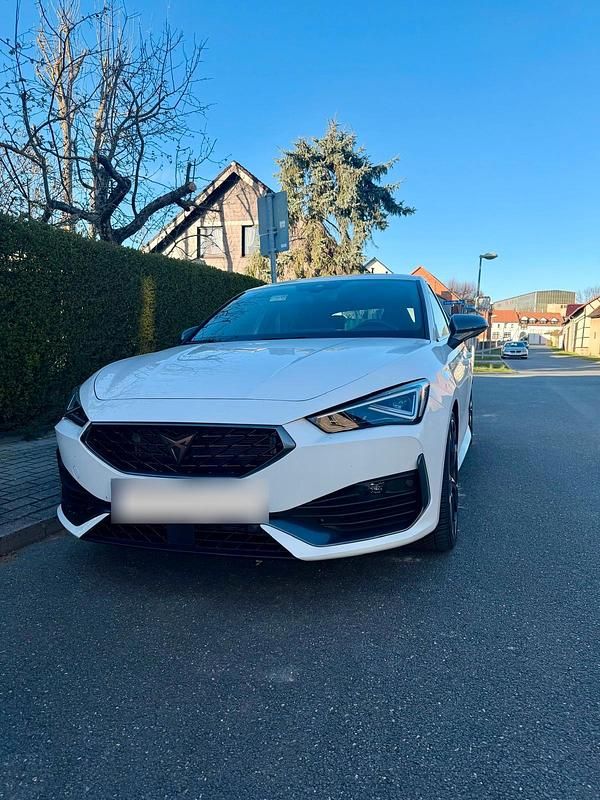 Gebraucht Cupra Leon 300 PS (220 kW) 2023 Weiß Kombi