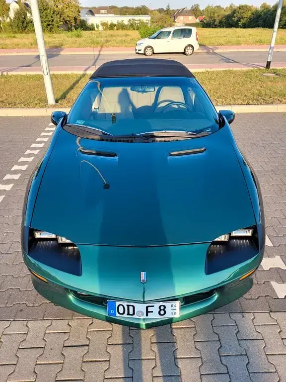 Gebraucht Chevrolet Camaro LT 279 PS (205 kW) 1996 Grün Cabrio