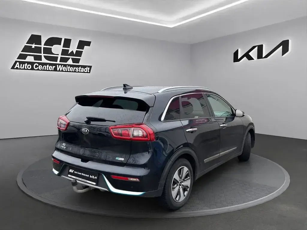 Gebraucht Kia Niro Spirit 141 PS (103 kW) 2019 Blau SUV