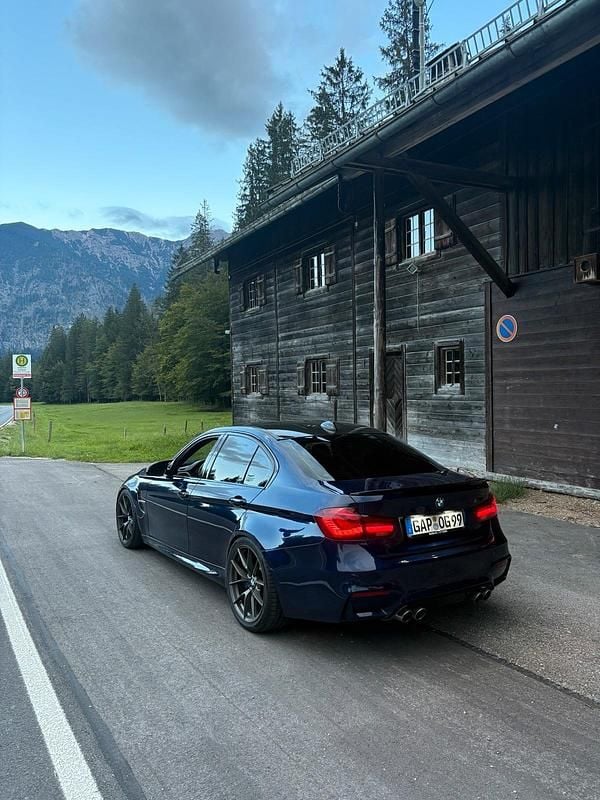 Blau Gebraucht 2016 BMW M3 Basis Limousine | 36.900 € - Bild 1/4