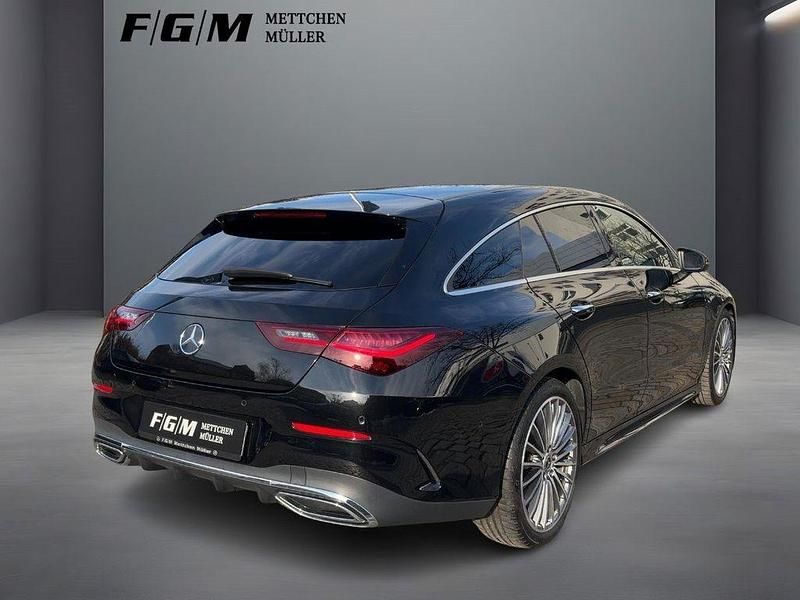 Gebraucht Mercedes CLA200 Shooting Brake AMG line 163 PS (119 kW) 2023 Kosmosschwarz Kombi