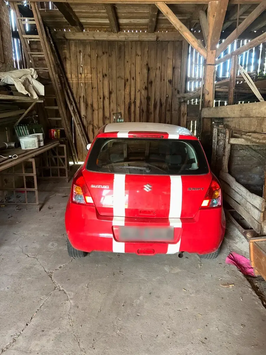 Gebraucht Suzuki Swift 92 PS (67 kW) 2007 Rot Kleinwagen