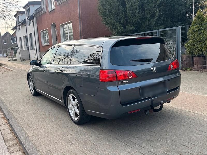 Gebraucht Honda Accord 140 PS (102 kW) 2006 Grau Kombi