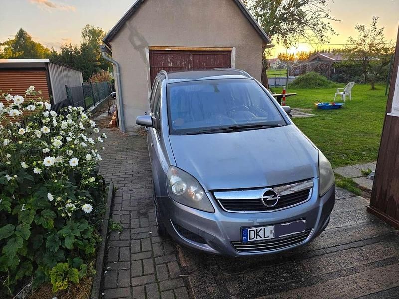 Gebraucht 2005 Opel Zafira Sport Van / Kleinbus | 1.500 € (Fairer Preis) - Bild 1/4