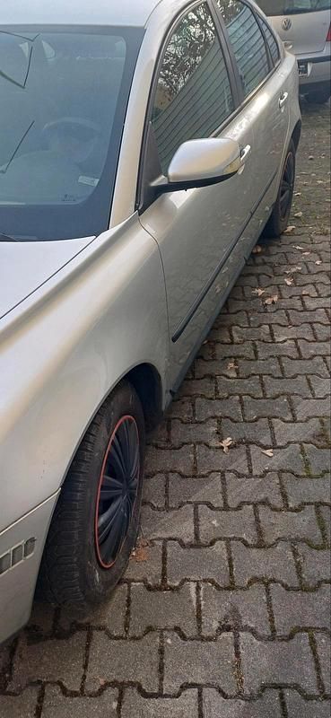 Gebraucht Volvo S40 109 PS (80 kW) 2005 Silber Limousine