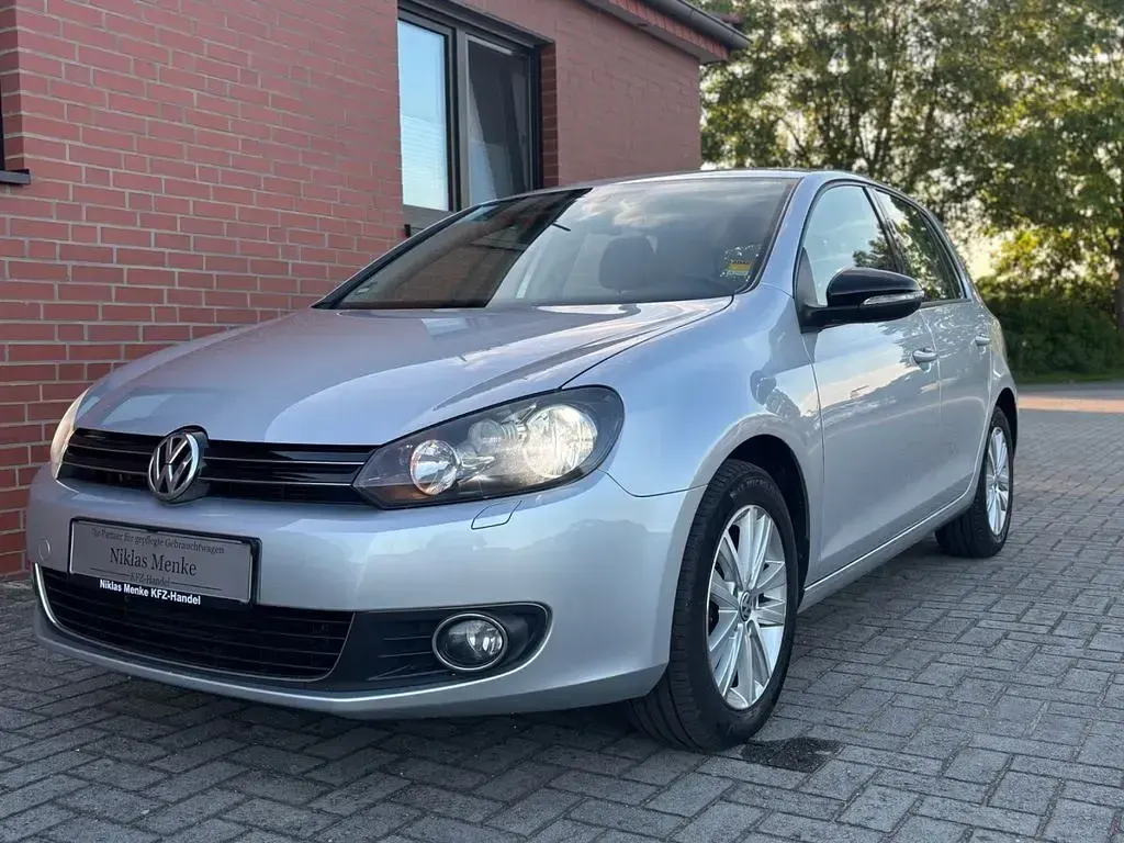 Gebraucht VW Golf VI Style 105 PS (77 kW) 2011 Silber Kleinwagen