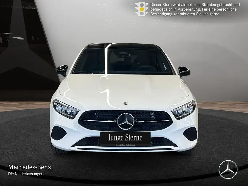 Gebraucht Mercedes A200 Advanced 163 PS (119 kW) 2025 Weiß Limousine