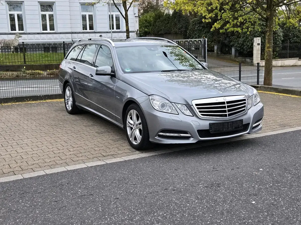 Second-hand Mercedes E300 231 CP (169 kW) 2011 Gri Break