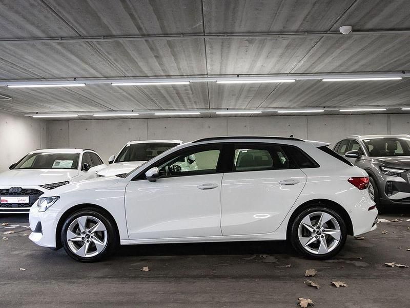 Gebraucht Audi A3 Advanced Plus 150 PS (110 kW) 2024 Gletscherweiß metallic Limousine