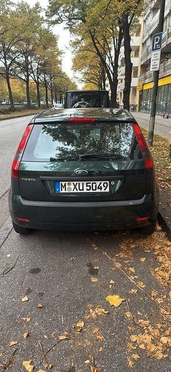 Gebraucht Ford Fiesta 69 PS (50 kW) 2005 Grün Kleinwagen
