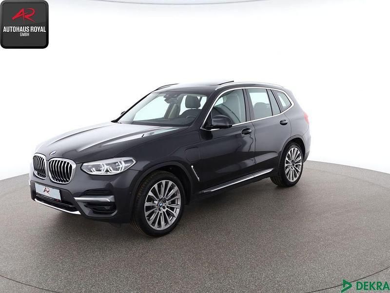 Grau Gebraucht 2021 BMW X3 Luxury Line SUV | 29.680 € (Guter Preis) - Bild 1/4