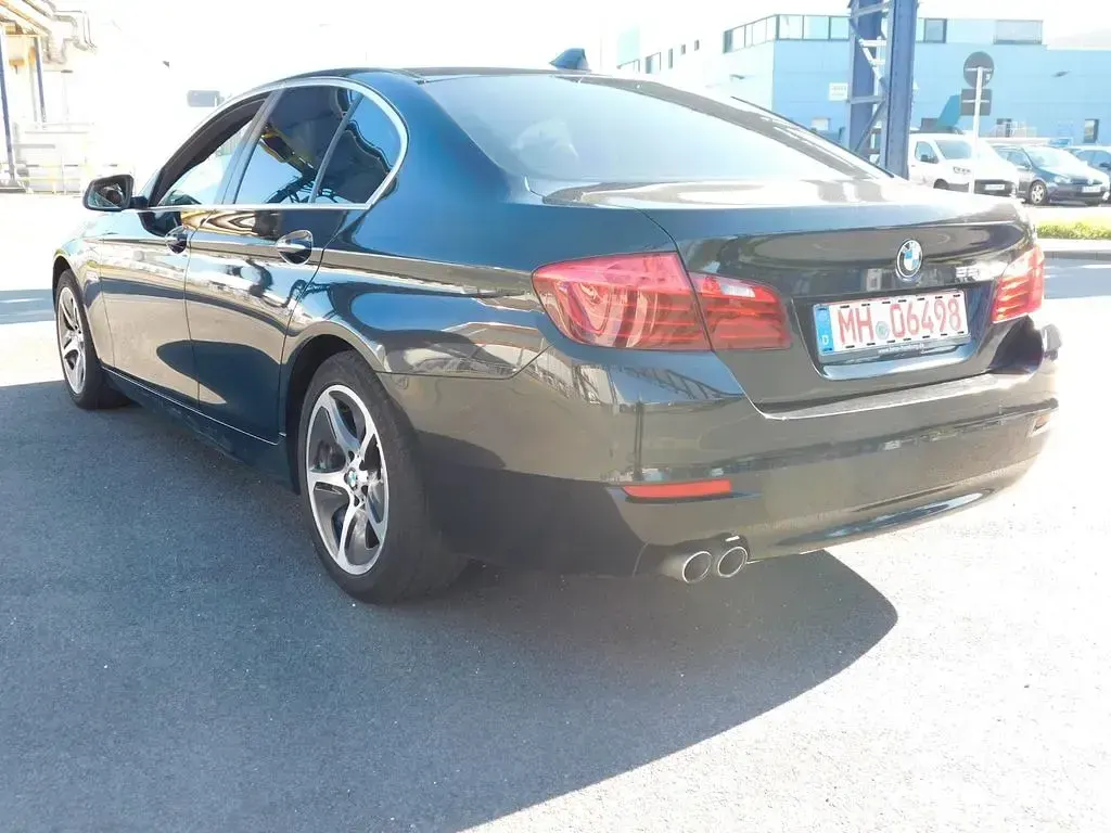 Gebraucht BMW 520 Sport Line 190 PS (139 kW) 2016 Schwarz Limousine