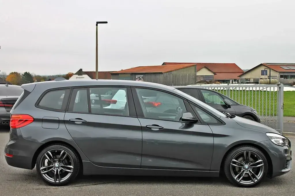 Używany BMW 218 Advantage 136 KM (100 kW) 2015 Szary Kombi