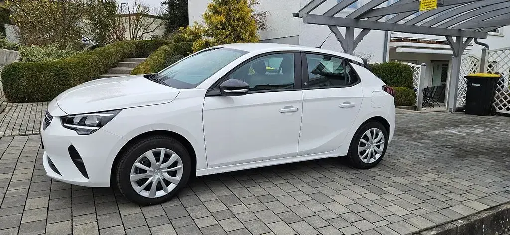 Używany Opel Corsa-e Edition 100 kW (136 KM) 2024 Biały Hatchback