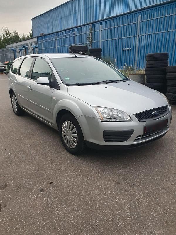 Silber Gebraucht 2007 Ford Focus Kombi | 1.500 € (Etwas zu teuer) - Bild 1/4