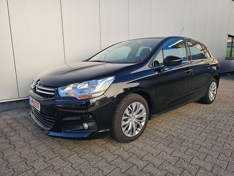 Gebraucht Citroën C4 Tendance 120 PS (88 kW) 2013 Schwarz Limousine
