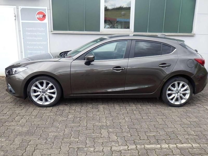 Gebraucht Mazda 3 Sports-Line 120 PS (88 kW) 2015 Obsidiangrau Limousine
