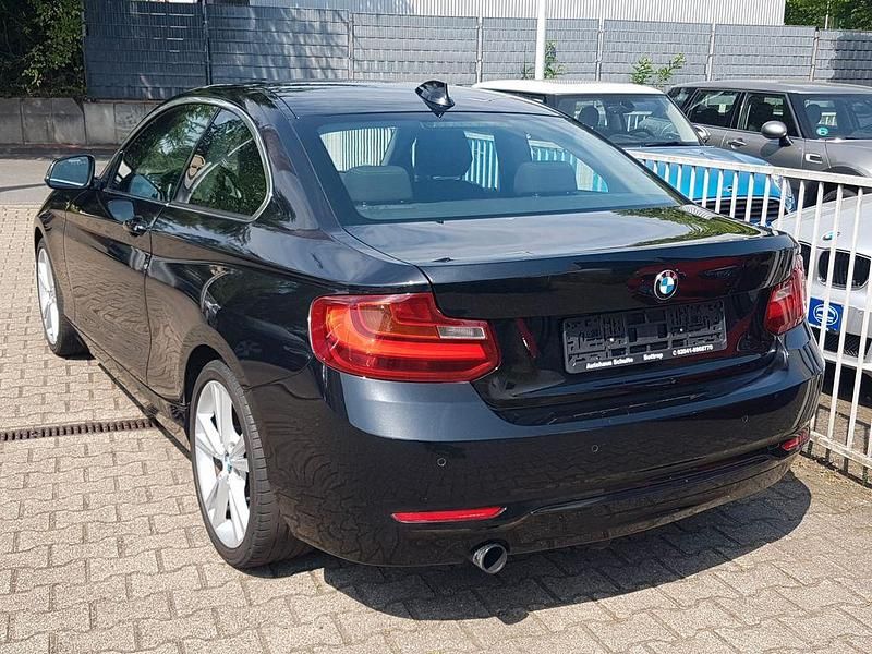 Gebraucht BMW 218 Sport Line 136 PS (100 kW) 2016 Schwarz Coupé