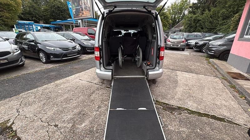 Silber Gebraucht 2009 VW Caddy Maxi Van / Kleinbus | 7.990 € (Fairer Preis) - Bild 1/4