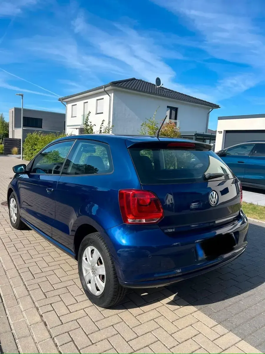 Gebraucht VW Polo 60 PS (44 kW) 2011 Blau Kleinwagen