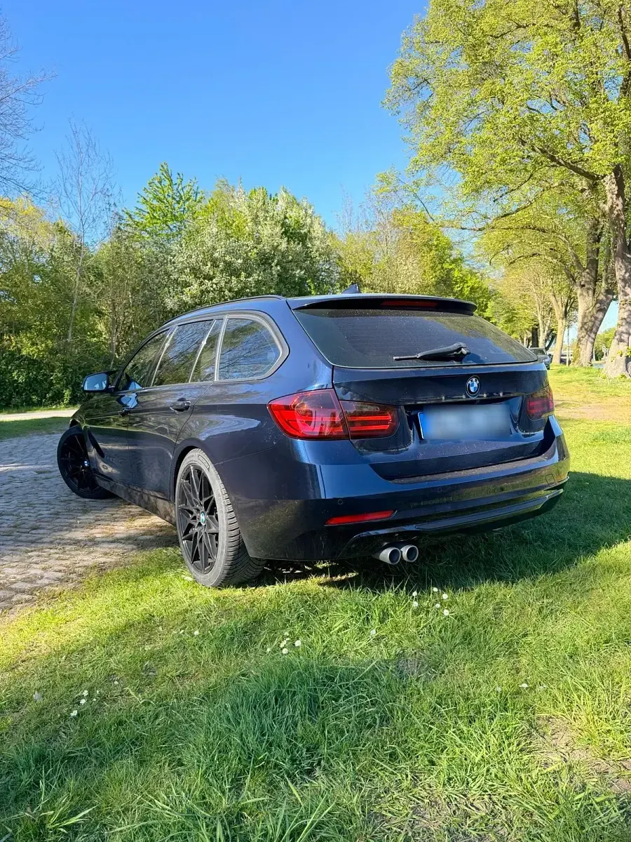 Gebraucht BMW 330 Luxury Line 286 PS (210 kW) 2014 Blau Kombi