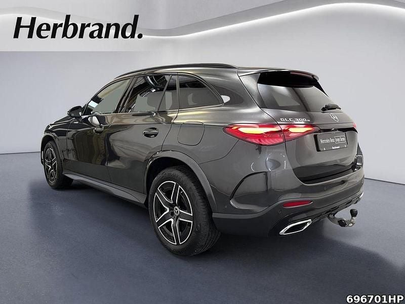 Gebraucht Mercedes GLC300e AMG 204 PS (150 kW) 2025 Grau SUV