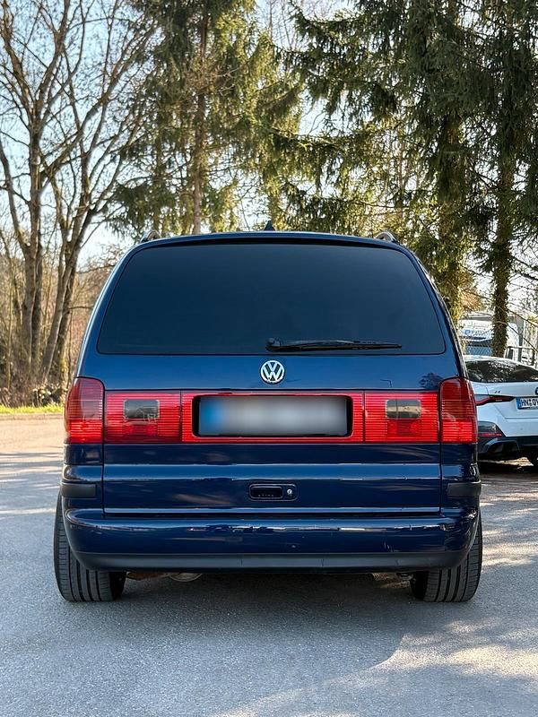 Gebraucht VW Sharan 186 PS (136 kW) 2003 Blau Van / Kleinbus
