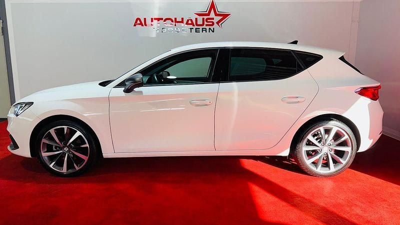 Gebraucht Seat Leon FR 150 PS (110 kW) 2023 Weiß Limousine