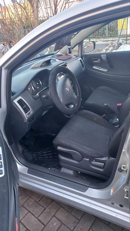 Gebraucht Suzuki Liana 107 PS (78 kW) 2007 Grau Kombi