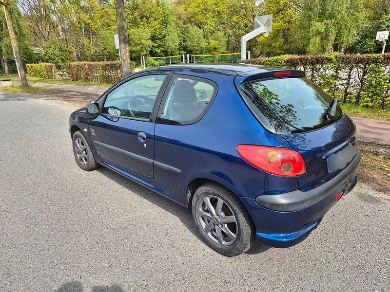 Gebraucht Peugeot 206 60 PS (44 kW) 2004 Blau Limousine
