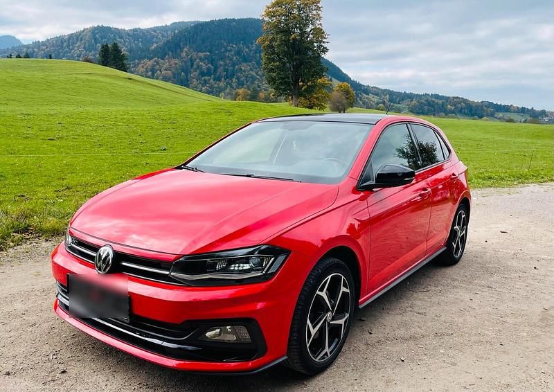 Rot Gebraucht 2018 VW Polo Beats Limousine | 14.500 € (Superpreis) - Bild 1/4