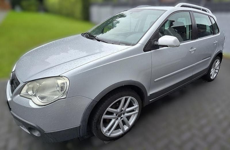 Silber Gebraucht 2007 VW Polo Cross Comfortline Kleinwagen | 4.100 € (Fairer Preis) - Bild 1/4