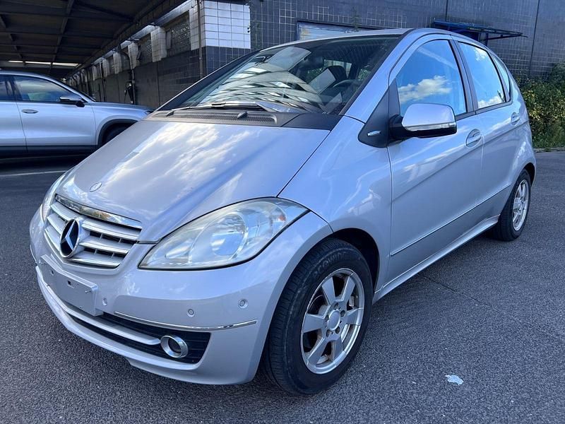 Silber Gebraucht 2010 Mercedes A180 Kleinwagen | 3.999 € (Superpreis) - Bild 1/4