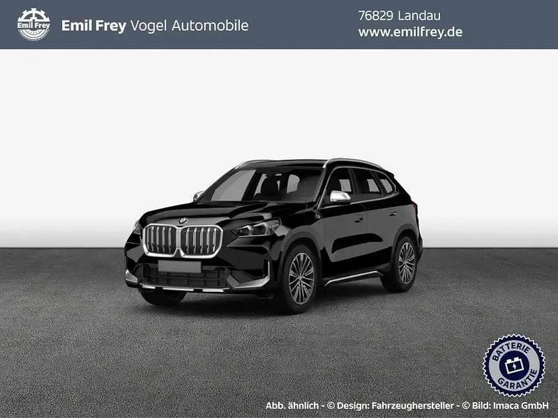 Saphirschwarz metallic Gebraucht 2023 BMW X1 xLine SUV | 37.890 € (Guter Preis) - Bild 1/2