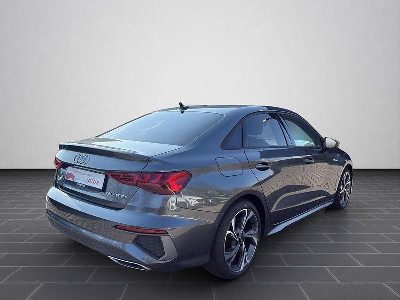 Gebraucht Audi A3 Ambiente 110 PS (80 kW) 2021 Daytonagrau perleffekt (metallic) Limousine