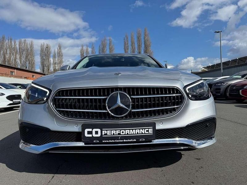 Gebraucht Mercedes E220 200 PS (147 kW) 2022 Hightechsilber metallic Kombi