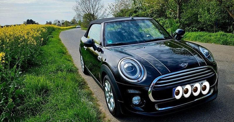 Second-hand Mini Cooper 136 CP (100 kW) 2018 Negru Hatchback