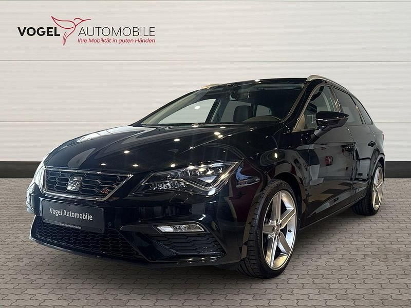 Mitternachtsschwarz Gebraucht 2020 Seat Leon ST FR Kombi | 18.860 € (Fairer Preis) - Bild 1/4